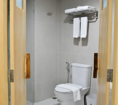 Двухместный номер Canna Deluxe с видом на море двуспальная кровать в Andaman Cannacia Resort & Spa