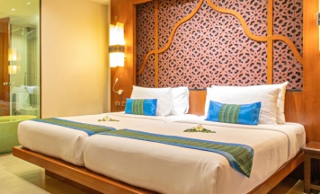 Двухместный номер Superior с видом на бассейн двуспальная кровать в Отель Rawai Palm Beach Resort