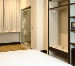 Двухместный номер Deluxe двуспальная кровать в Hotel Leonardo Da Vinci