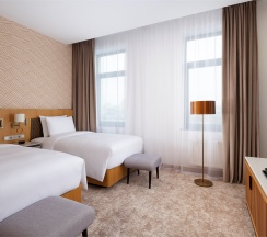 Делюкс c кроватями Twin с видом во двор в DoubleTree Moscow Arbat