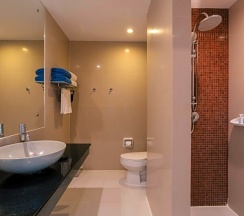 Трёхместный номер Deluxe в Arinara Beach Resort Phuket
