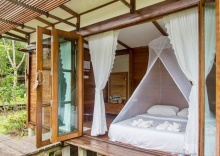 Двухместный номер Standard с красивым видом из окна двуспальная кровать в Jungle Koh Kood Resort