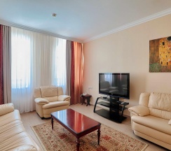 Номер люкс улучшенный в Мезонин