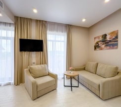 5-местная комната люкс в Дворец Солнца