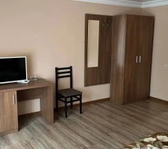 Двухместный номер Standard с балконом двуспальная кровать в Адамас