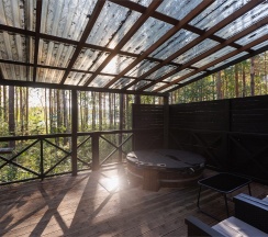Лодж с купелью и сауной с видом на озеро в Пасторское озеро