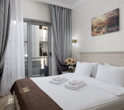 Комфорт с балконом в Cascade Resort by Stellar Hotels