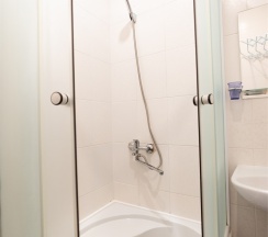 Эконом трехместный в Уютный Дом