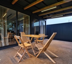 Box House в Дом Слон