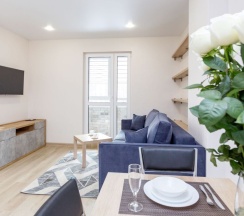 Номер Superior в Квартира на сутки Маяк Минск Метро 5 мин Wi-Fi Кондиционер Кухня объединена с жилой зоной Отдельная спальня Отчётные документы