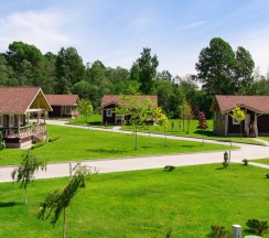 Четырёхместное шале с 2 комнатами с красивым видом из окна в Vazuza Country Club