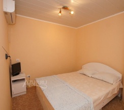 Четырёхместный номер Standard с красивым видом из окна в Кедр