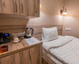 Одноместный номер Standard с балконом в Imperial House Hotel