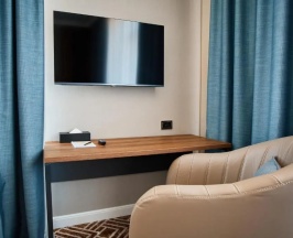 Двухместный семейный люкс с балконом двуспальная кровать в Diamond Hotel Shymkent