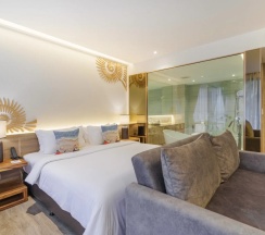 Двухместный номер Deluxe с видом на бассейн двуспальная кровать в The Marin Phuket