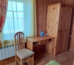 Комната стандарт с 2 односпальными кроватями (с видом на озеро) в Кижская Благодать