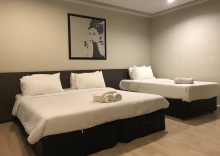 Трёхместный номер Deluxe в Paragon Inn