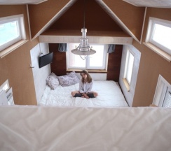 Рябиновый Tinyhouse в Шведские дачи