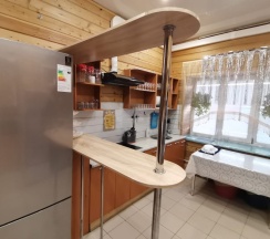 Коттедж с 5 комнатами с балконом и с красивым видом из окна в Удачный