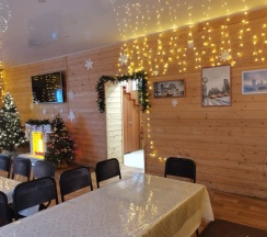 Коттедж с 5 комнатами с балконом и с красивым видом из окна в Удачный