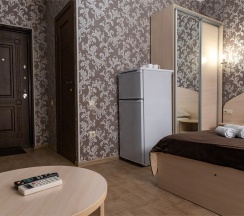 Трехместный номер Комфорт с балконом в Сюзэн