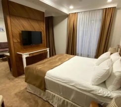 Двухместный люкс (двуспальная кровать) в Kaspi boutique hotel