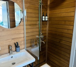 Двухместный Barn Small (двуспальная кровать) в Rich Life Village