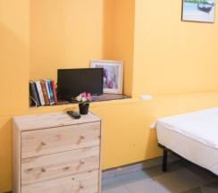 Кровать в общем номере в Линия