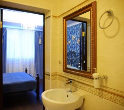 Номер улучшенный с 1 двуспальной кроватью в Иркутск Сити Лодж