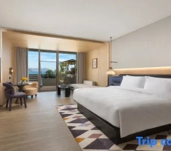 Двухместный номер Premium с видом на океан (двуспальная кровать) в voco Sanya Dadonghai By IHG