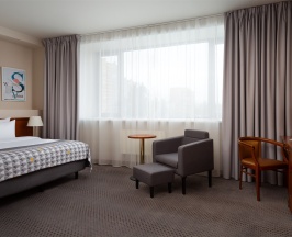 Стандарт 1 кровать queen size с ванной и биде в Holiday Inn Perm