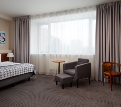 Стандарт 1 кровать queen size с ванной и биде в Holiday Inn Perm