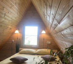 Четырехместный домик в Луна