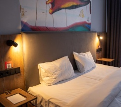 2-х местный в блоке Compact с балконом и видом на горы в Ays Design Hotel