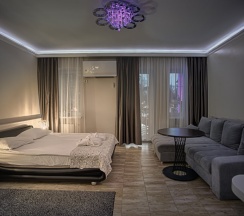 Двухместные апартаменты 5 с видом на парк двуспальная кровать в Exclusive Hotel&Apartments