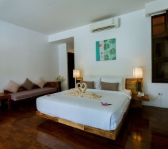 Номер Deluxe с балконом в Bundhaya Villas Koh Lipe