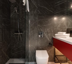 Апартаменты комфорт №4 с 1 двуспальной кроватью в Dostoevsky Apartments (Апартаменты Достоевского)