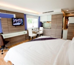 Двухместный люкс Deluxe с видом на город двуспальная кровать в iCheck inn Residences Sukhumvit 20