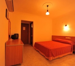 Трёхместный номер Standard с красивым видом из окна в The Tower Hotel