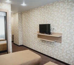 Connected Rooms с кухней в Танай