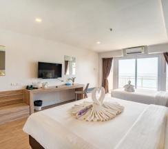 Двухместный номер Deluxe двуспальная кровать в Royal Phala Cliff Beach Resort and Spa