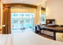 Номер Deluxe с видом на бассейн в Qiu Hotel Sukhumvit