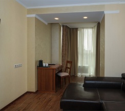 Люкс DBL (2-х комнатный) в Пионер люкс