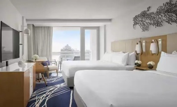 Двухместный номер Tower с балконом и с видом на воду 2 отдельные кровати в Hilton Fort Lauderdale Marina