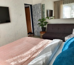 Апартаменты улучшенные с 1 двуспальной кроватью в Мириады