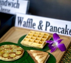 Номер Deluxe с красивым видом из окна в Kata Tranquil Villa