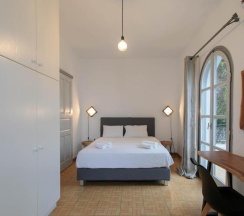 Коттедж в Downtown cottage 3 floors- sea view