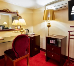 Номер делюкс с 1 двуспальной кроватью в Гранд мандарин