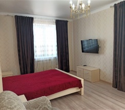 М.Горького 85Б. 1-комн.кв., 3-этаж, 92 в АнтиОтель