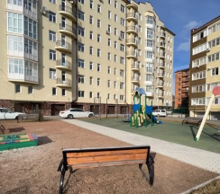 Апартаменты c 1 комнатой с балконом в Квартира Стильная Однокомнатная с балконом в Центре Города на Пестова 17А